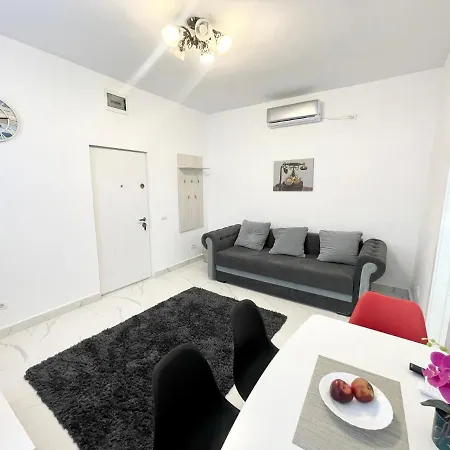 4 * Bucarest