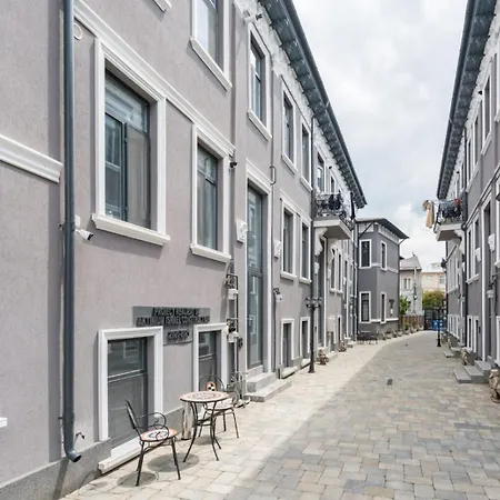 4 Appartement *