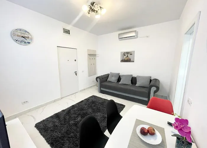 4 * Bucarest