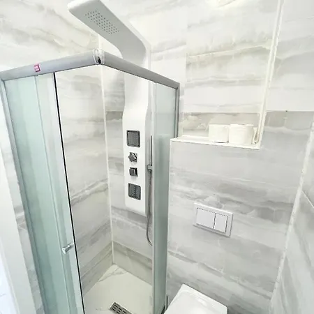 4 * Bukarest